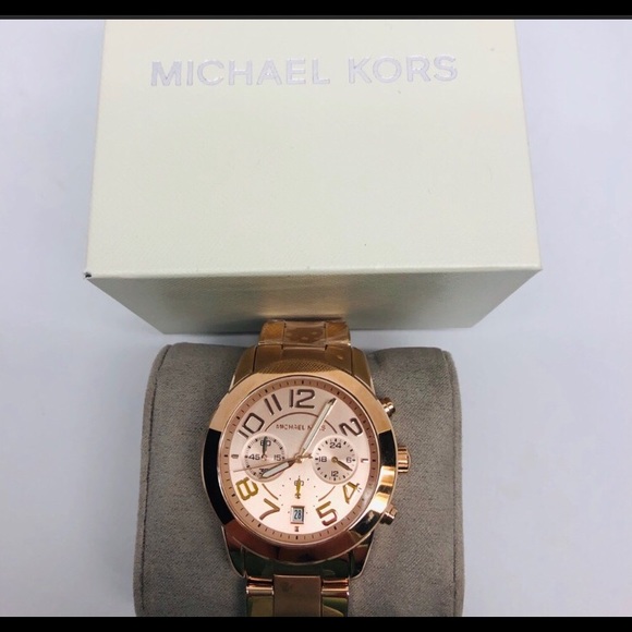 NWT - Michael Kors Rose Gold Watch - Picture 5 of 6